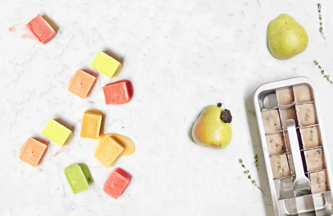 Frozen – 30 Fresh & Fruity Dog Treat Recipes Your Pup Will Love!