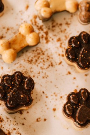 How to Make Peanut Butter and Carob Dog Treats